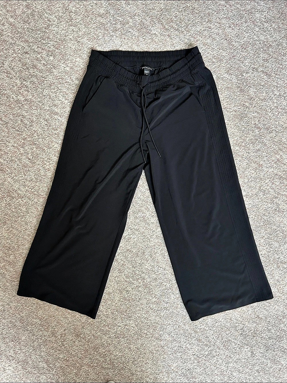 Athleta Avenue Wide Leg Crop Pants- Black size 12